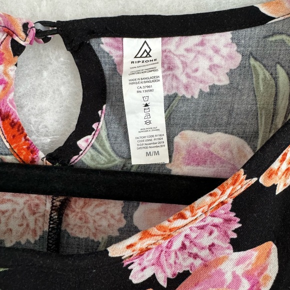 🌼 Ripzone Peplum Blouse - Picture 3 of 6